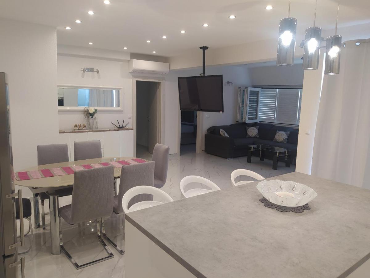 Apartmani Trubi 3 沃迪切 外观 照片